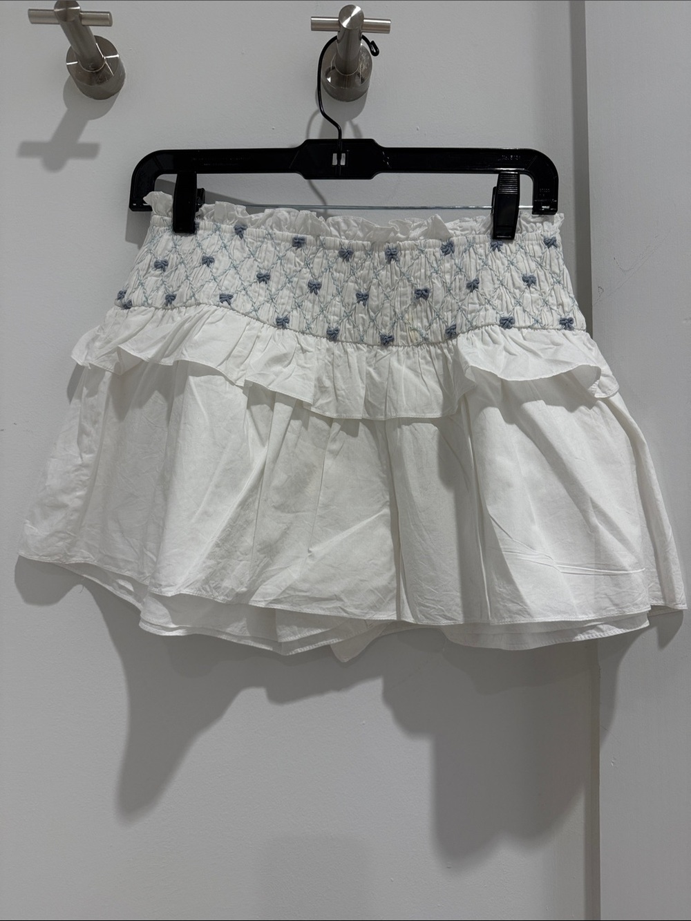 For Love of Lemons White Ruffled Smocked Waist White Shorts XS